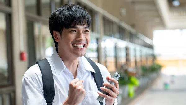 Thứ Hai Vui Vẻ (Happy Monday(s))